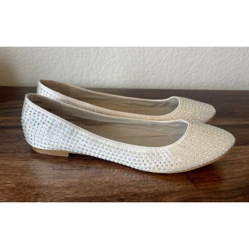 Madden Girl Tazorr Champagne Flat Rhinestone Round Toe 8 Womens NEW